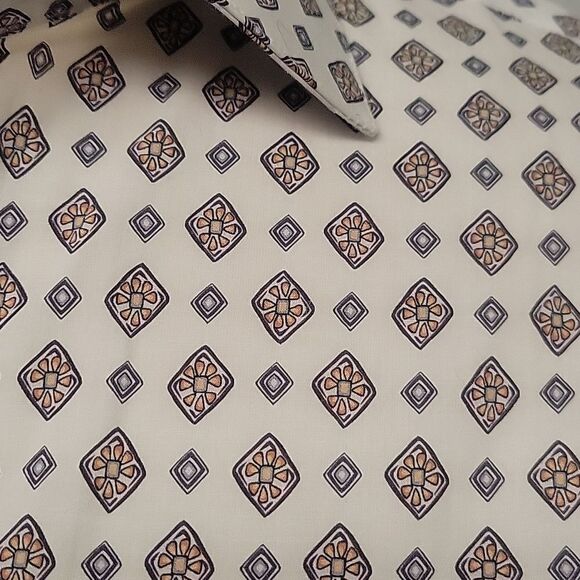 St. Croix NWT diamond print button down. 100% cotton. Made in Italy. Size S - Picture 2 of 3